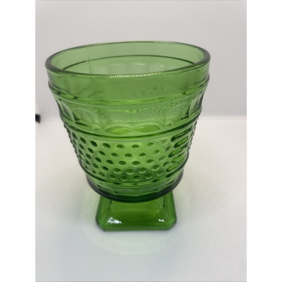 Vintage Napco # 1180 Green Glass Goblet " BEAUTIFUL COLLECTIBLE USEABLE ITEM " - Picture 2 of 10